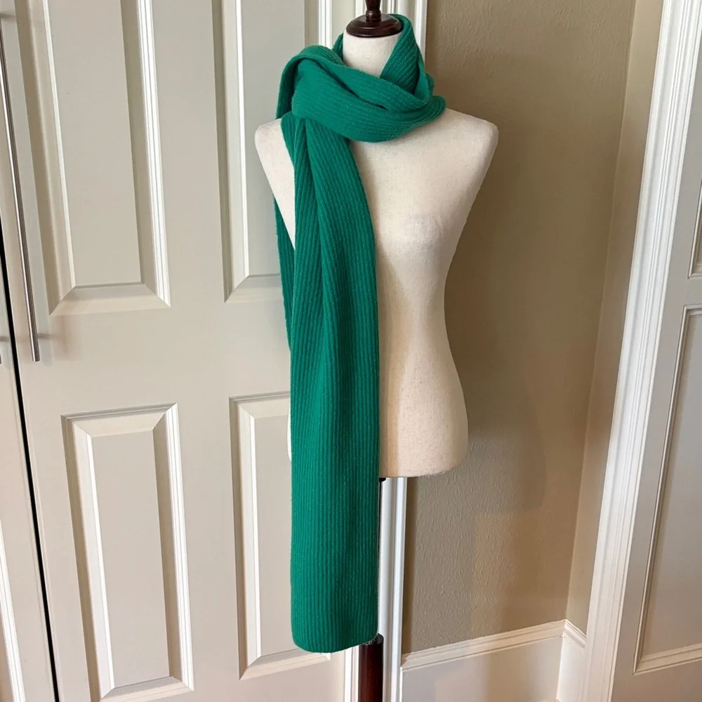 Loft Oversized Kelly Green Woven Knit Scarf 35